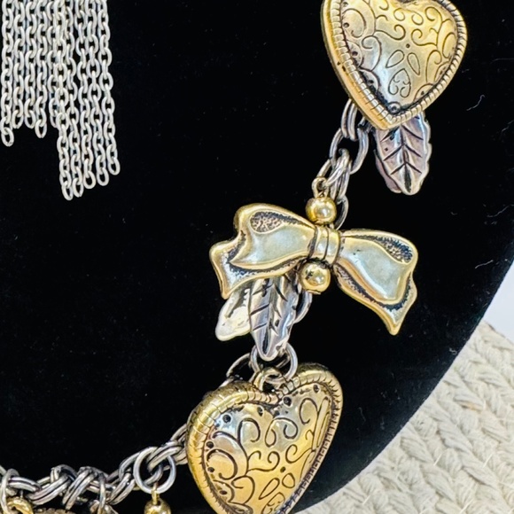 Gold Bow Pendant Necklace And Heart Bow Leaf Necklace Set - Picture 4 of 5